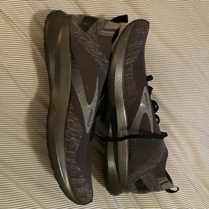 Men’s Brooks Levitate